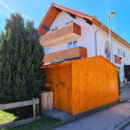 Ferienwohnung-allgaeu-pfronten -inkl Koenigscard Eisenberg Apartment *